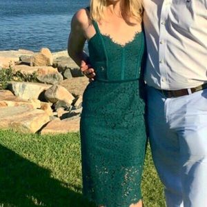 Emerald green lace dress 💚
